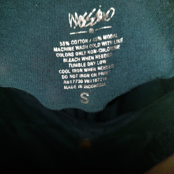 MOSSIMO WOMEN'S SHORT SLEEVE T-SHIRT - Picture 2 of 3